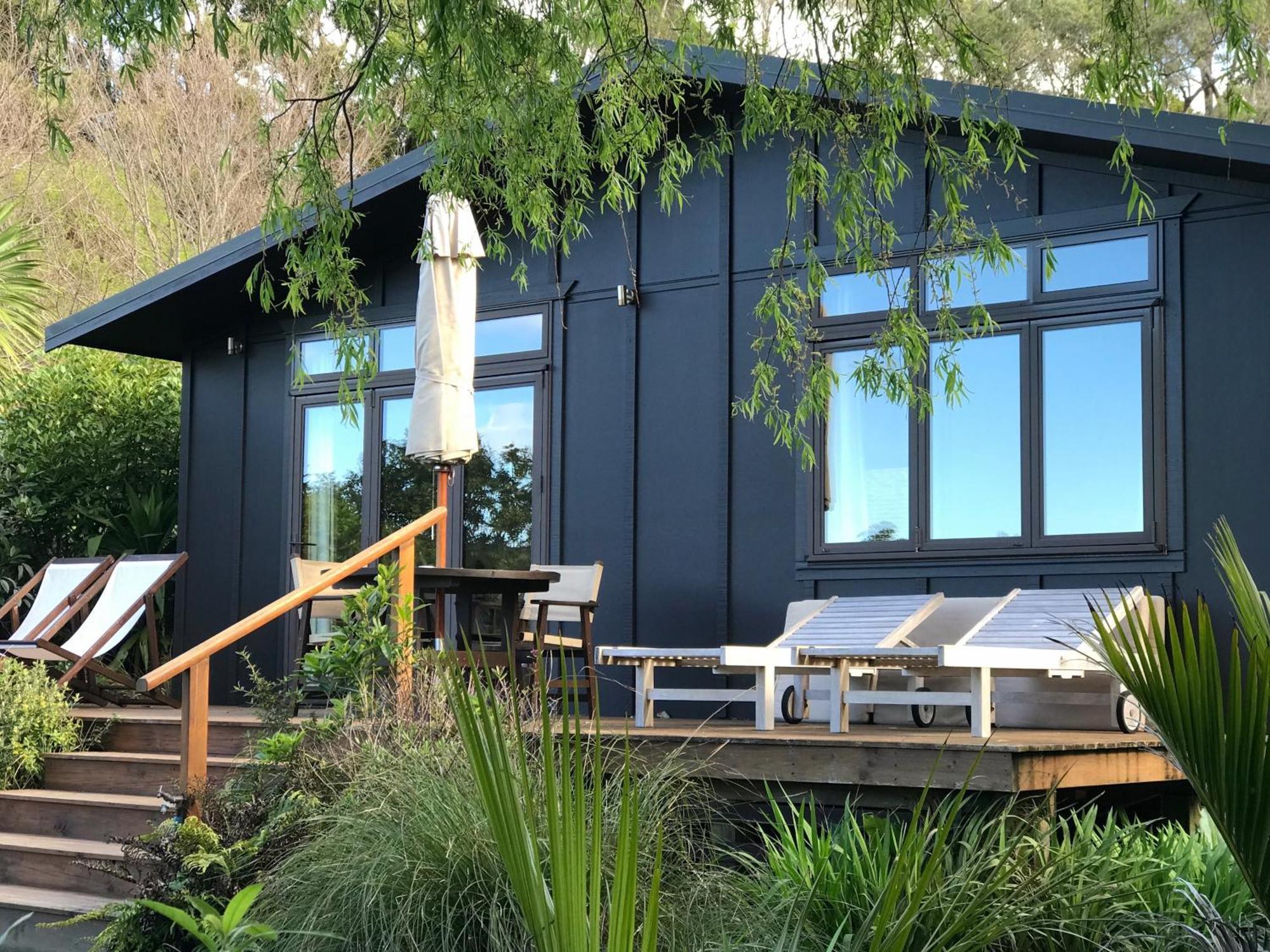 Adrift In Golden Bay- Absolute Beachfront Villas (Adults Only) Collingwood Exterior photo