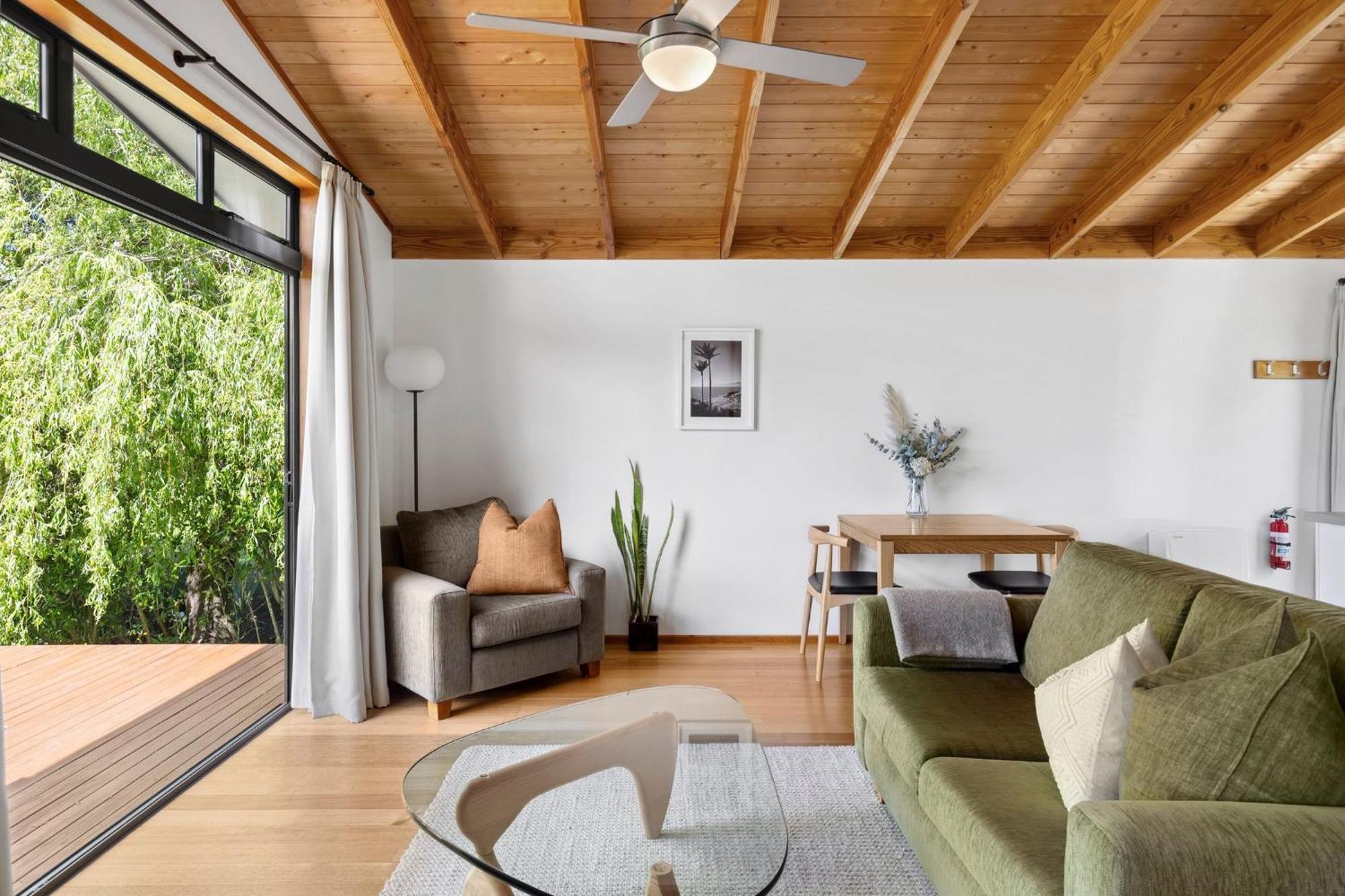 Adrift In Golden Bay- Absolute Beachfront Villas (Adults Only) Collingwood Exterior photo