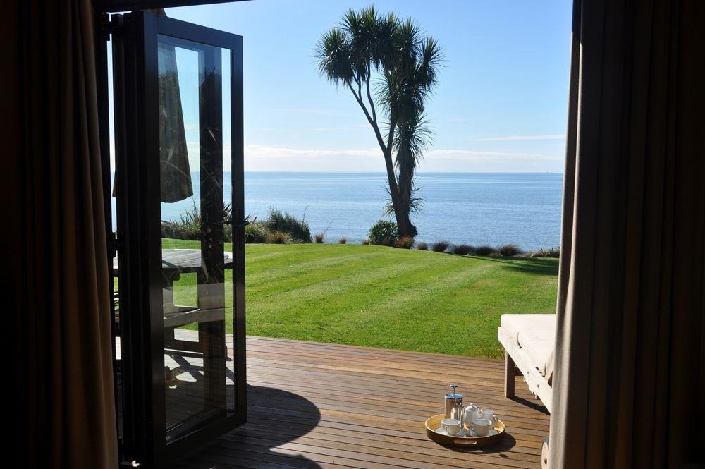 Adrift In Golden Bay- Absolute Beachfront Villas (Adults Only) Collingwood Exterior photo