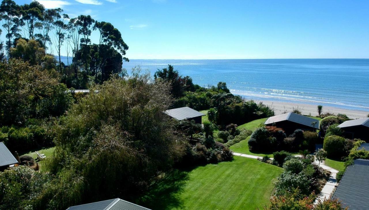 Adrift In Golden Bay- Absolute Beachfront Villas (Adults Only) Collingwood Exterior photo